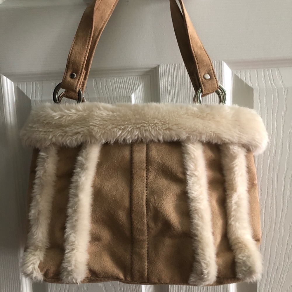 Handbag.